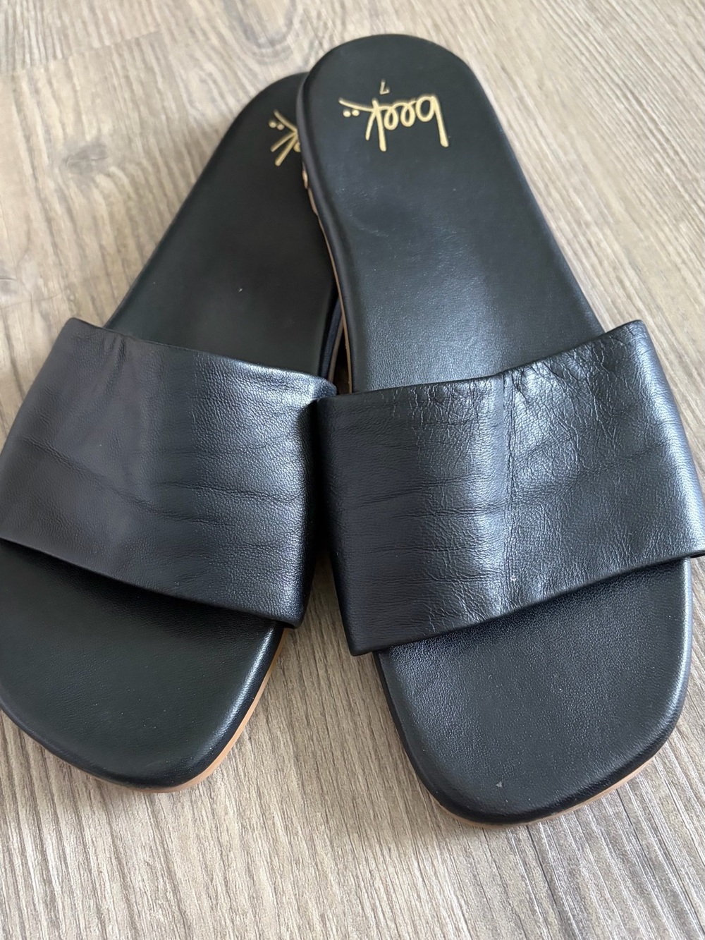 Women’s Beek Honeybird slide
